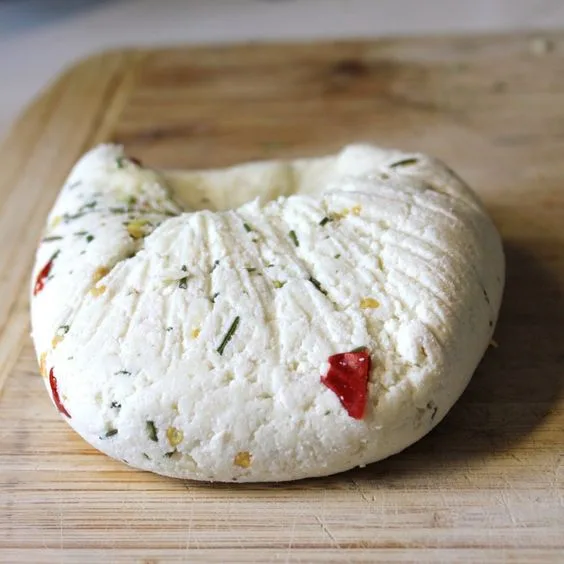 Házi készítésű fűszeres sajt