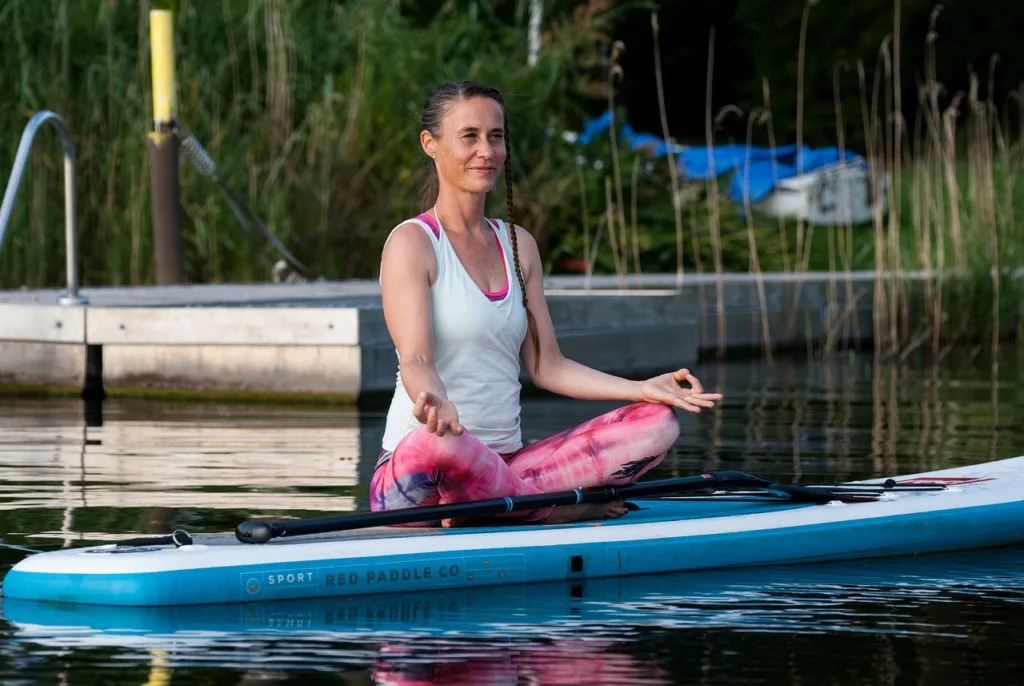 Sup jógázó hölgy