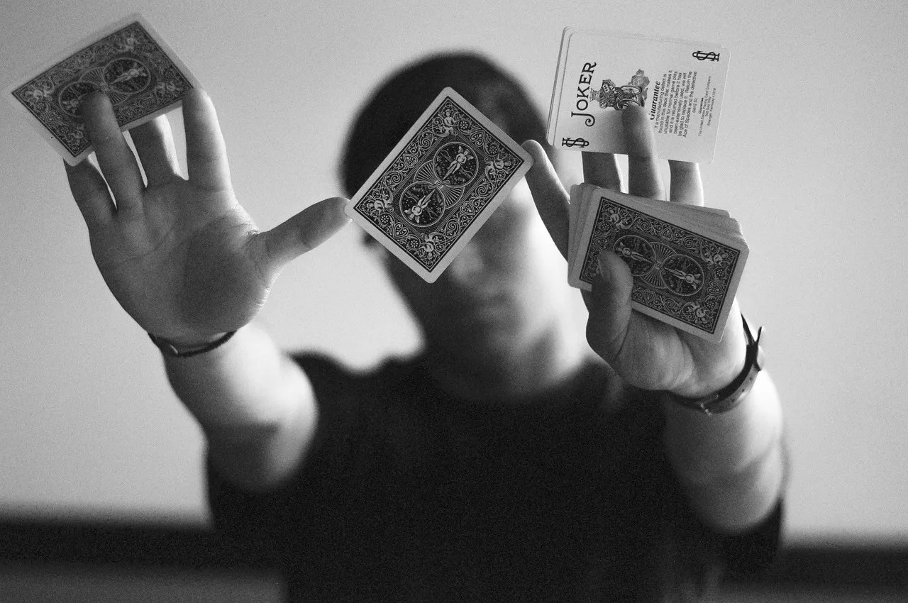 cardistry - kártyazsonglőrködés