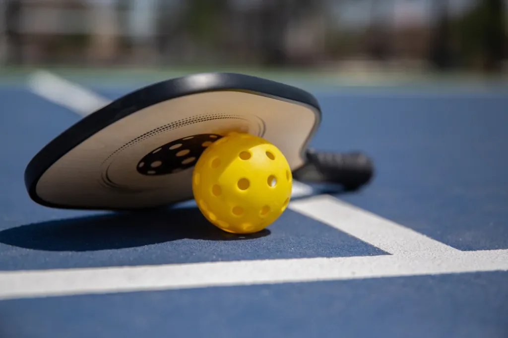 Pickleball ütős és labda