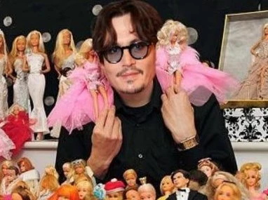 Johnny depp és a barbi gyűjtemény