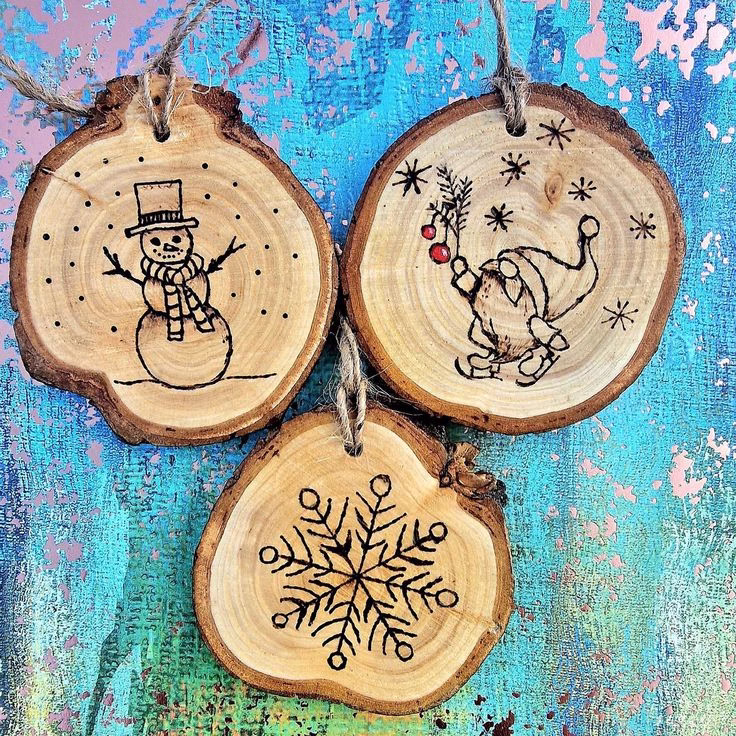 Karácsonyi témájú pirográfia